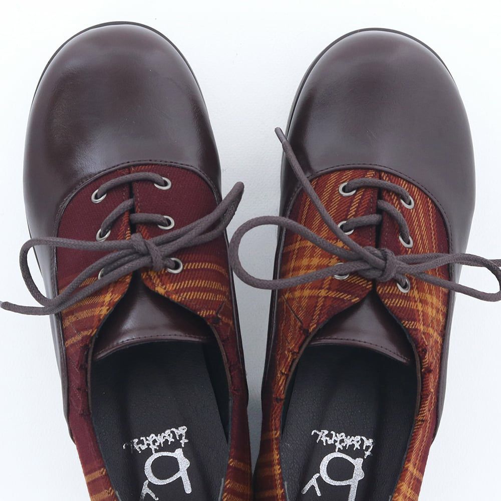 ［ご注意ください］チェックの柄の出方は左右でばらつきがございます