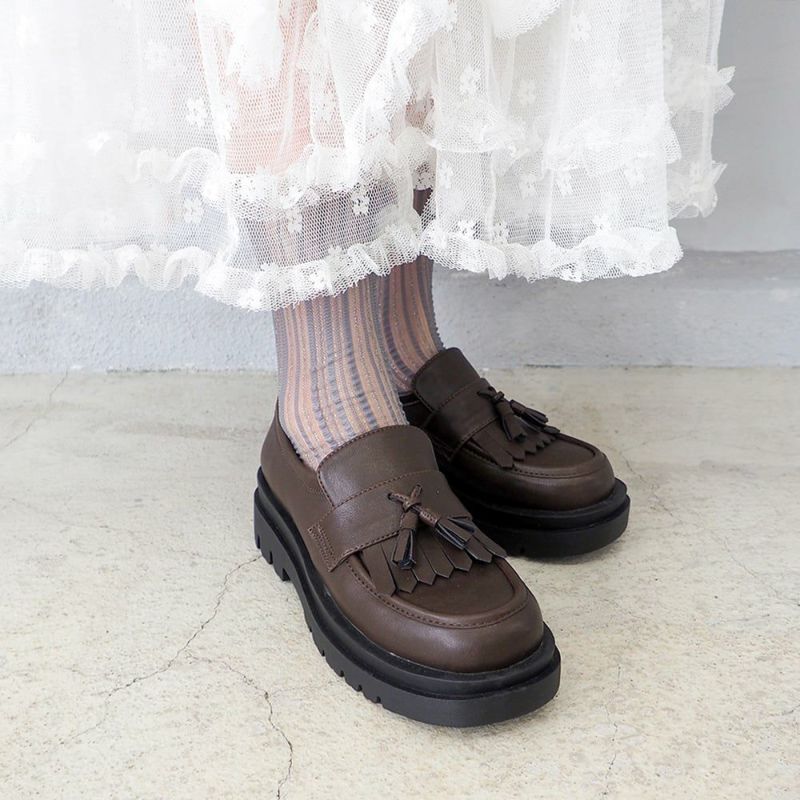 ダークブラウン