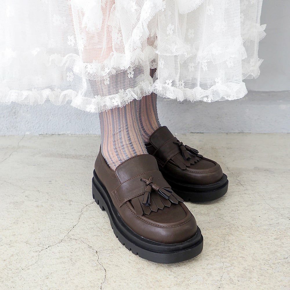 ダークブラウン