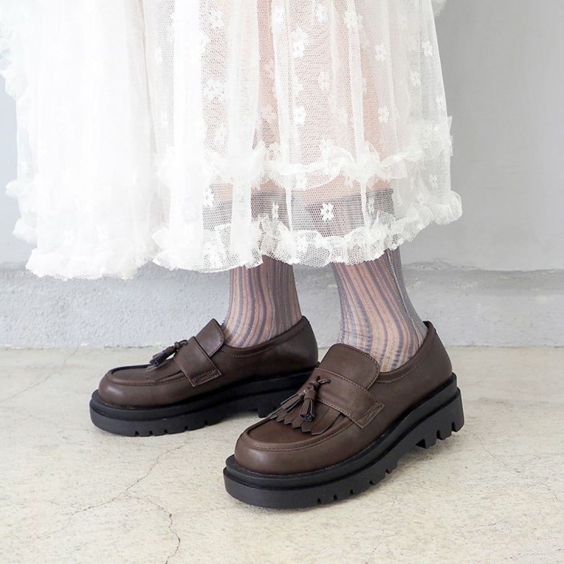 ダークブラウン