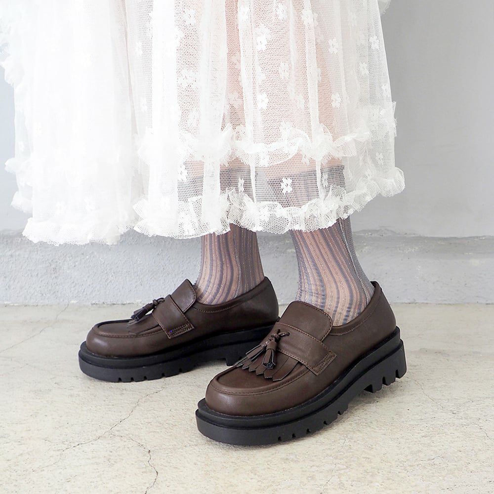 ダークブラウン