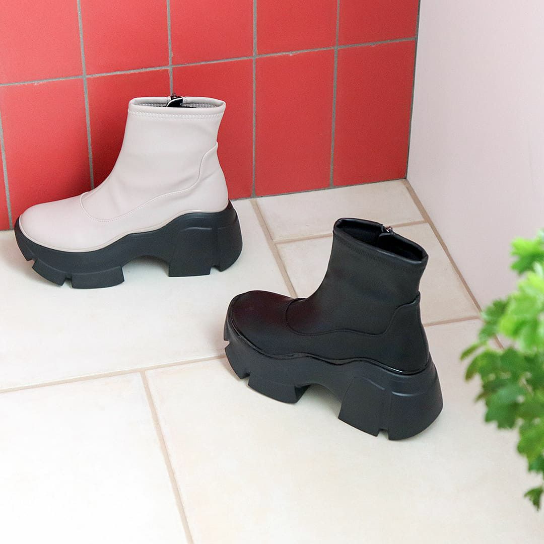 厚底スニーカーブーツ