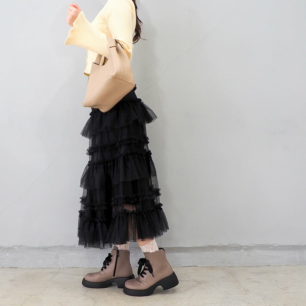 ダークベージュ