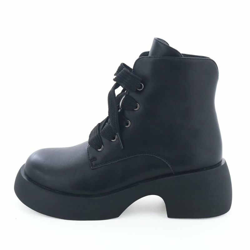 軽量モールドソールで快適なレースアップブーツ