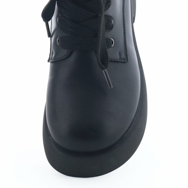 ゆったりオブリークトゥで指先を締め付けない