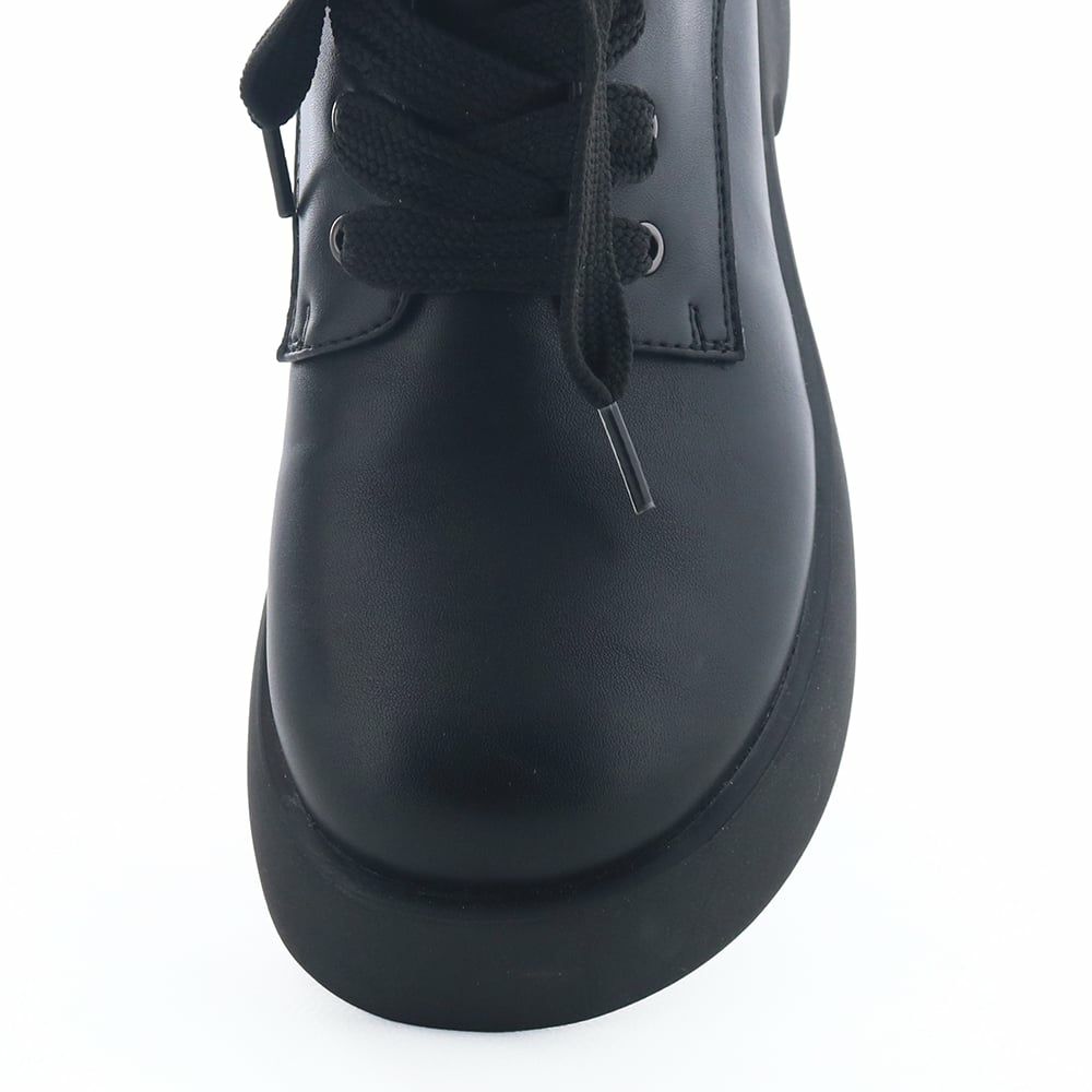 ゆったりオブリークトゥで指先を締め付けない