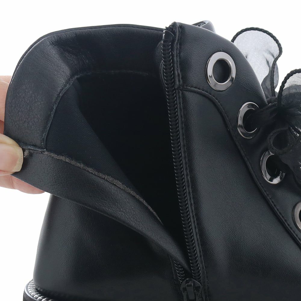 肌が触れる裏地はスポンジ入り生地でふっくら