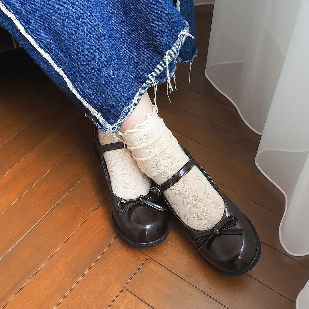 ダークブラウン