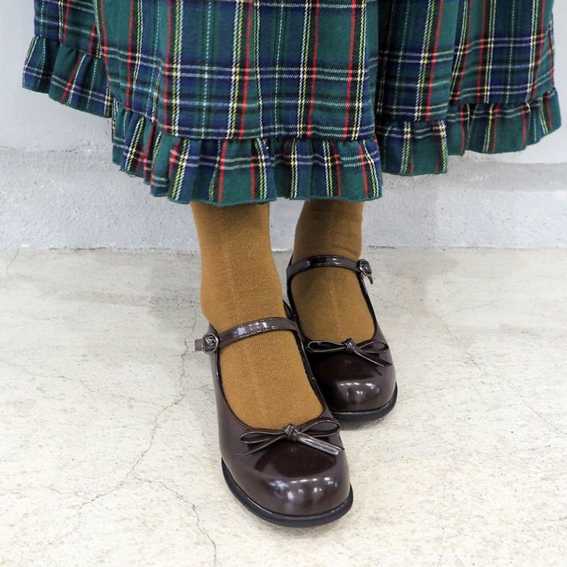 ダークブラウン