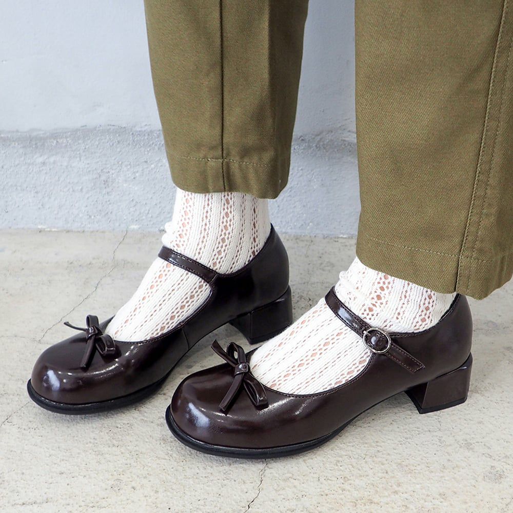 ダークブラウン