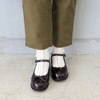 ダークブラウン