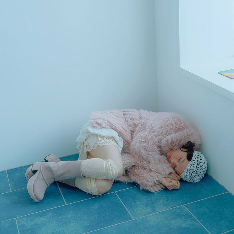 ピンクベージュ