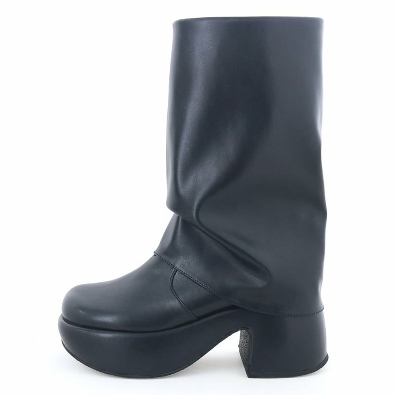 人気のおでこストラップパンプスからブーツが登場