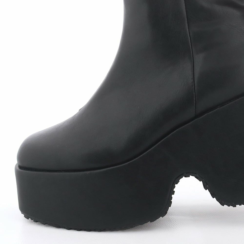 前底の厚さ：約5.5cm