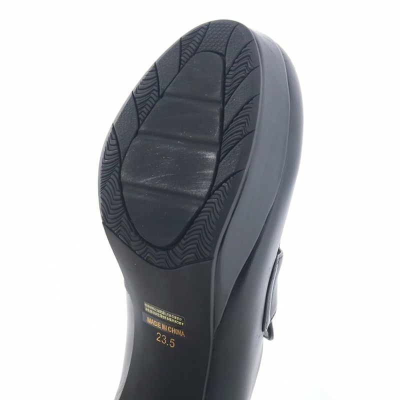 ストーム付きなのでヒール傾斜は5.0cmほど