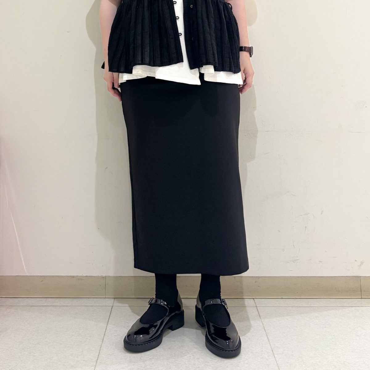 スタッフ着用：ブラックエナメル