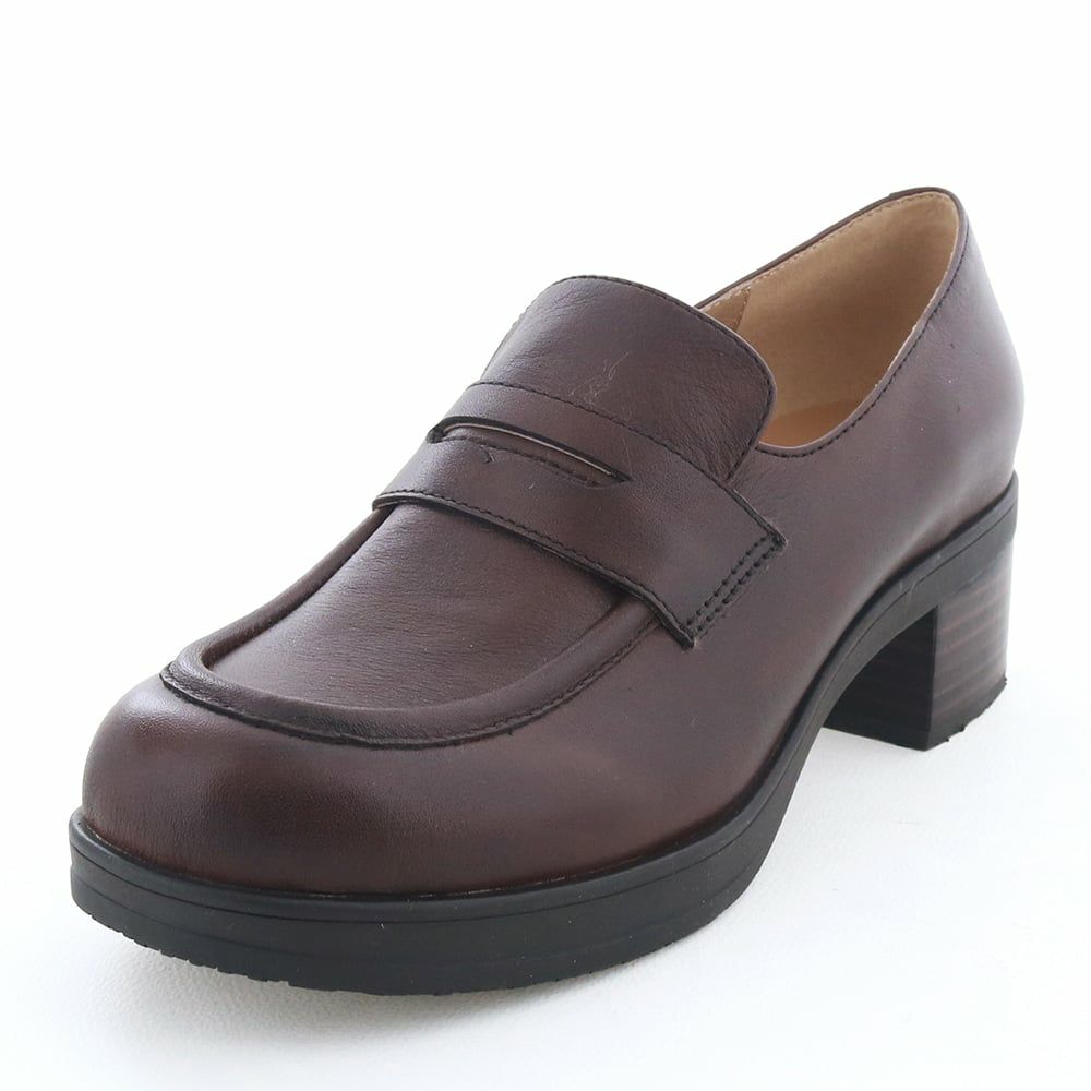 ダークブラウン