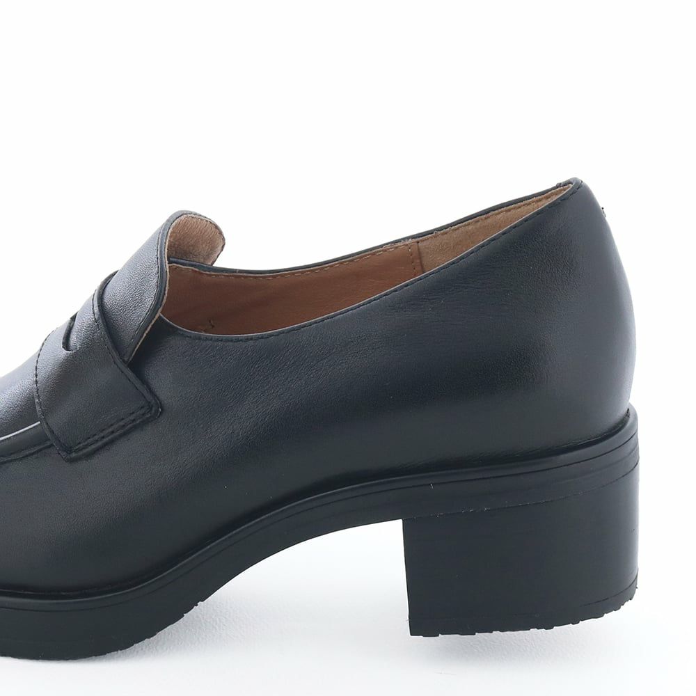 ヒールの高さ：約5.0cm