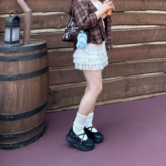 スタッフ着用：ブラック