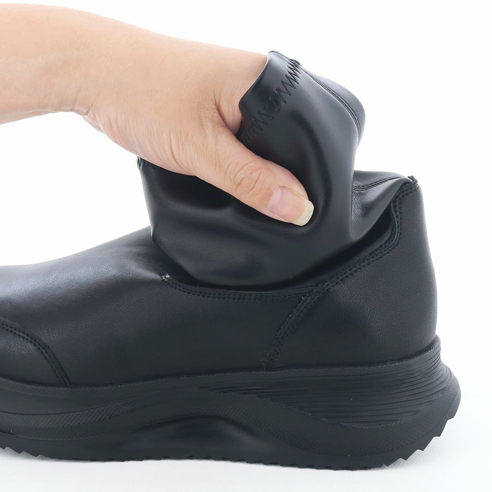 やわらかな素材で足あたりがソフトです