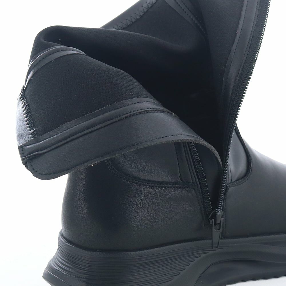 裏地は肌触りの良い生地素材。さらっとした履き心地