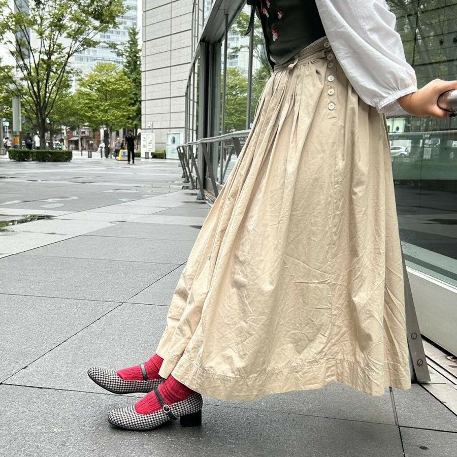 スタッフ着用：ベージュコンビ