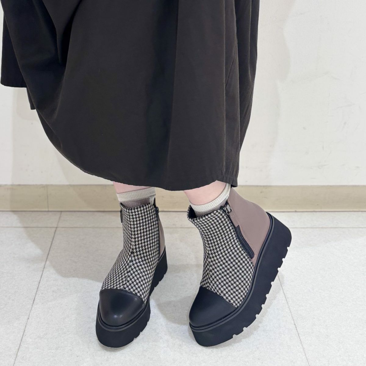 スタッフ着用：グレージュコンビ