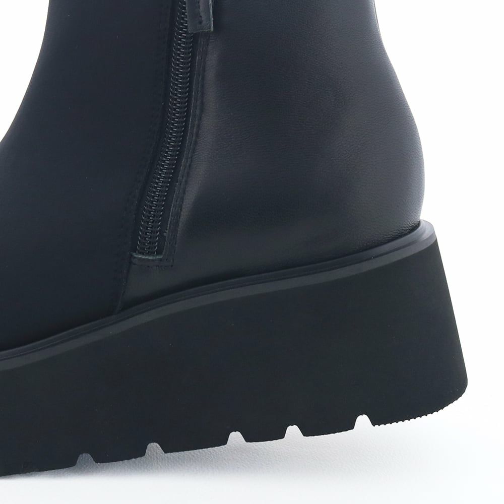 ヒールの高さ：約6.5cm