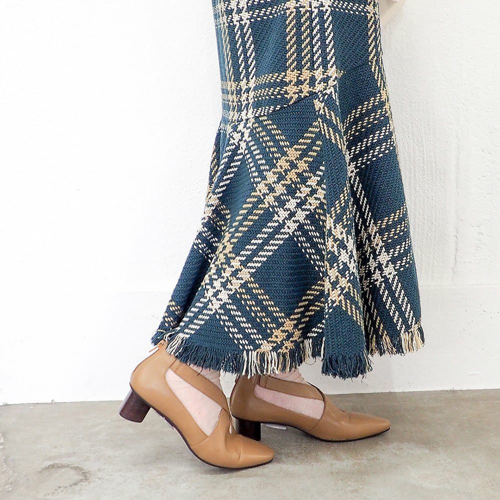 ライトブラウン