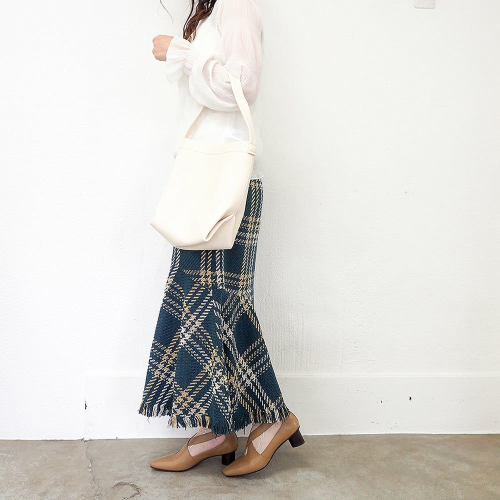 ライトブラウン