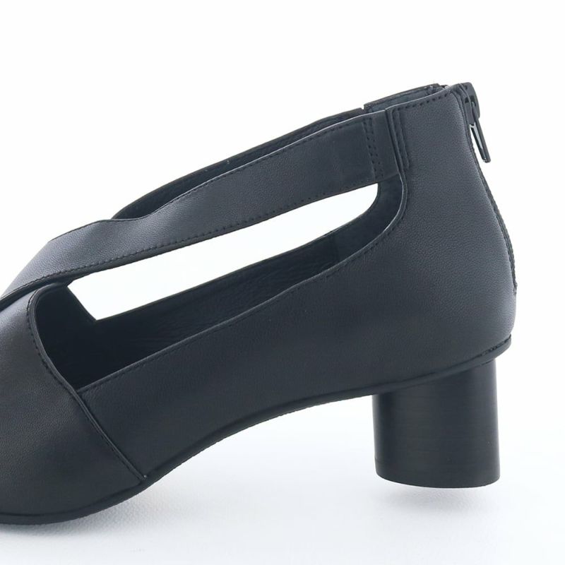 ヒールの高さ：約4.5cm