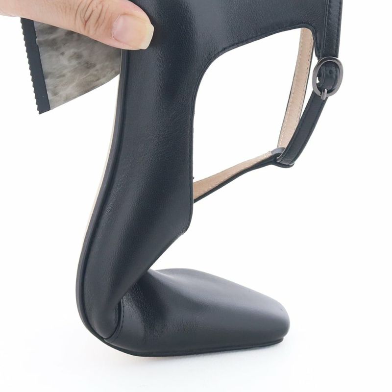 ソールの返りがよく、歩行もスムーズです