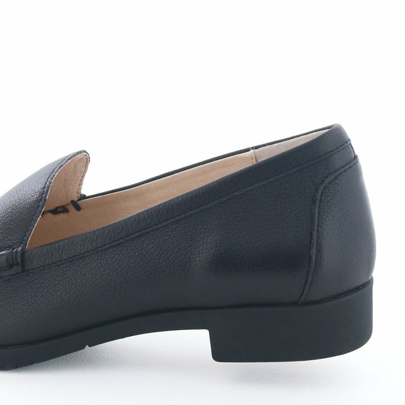 ヒールの高さ：約2.5cm