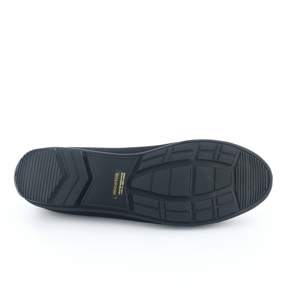 ソールはとっても軽量。1日履いても疲れない