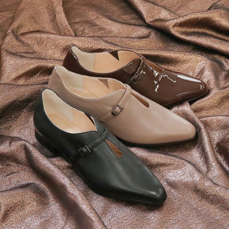 Uカットフラットパンプス