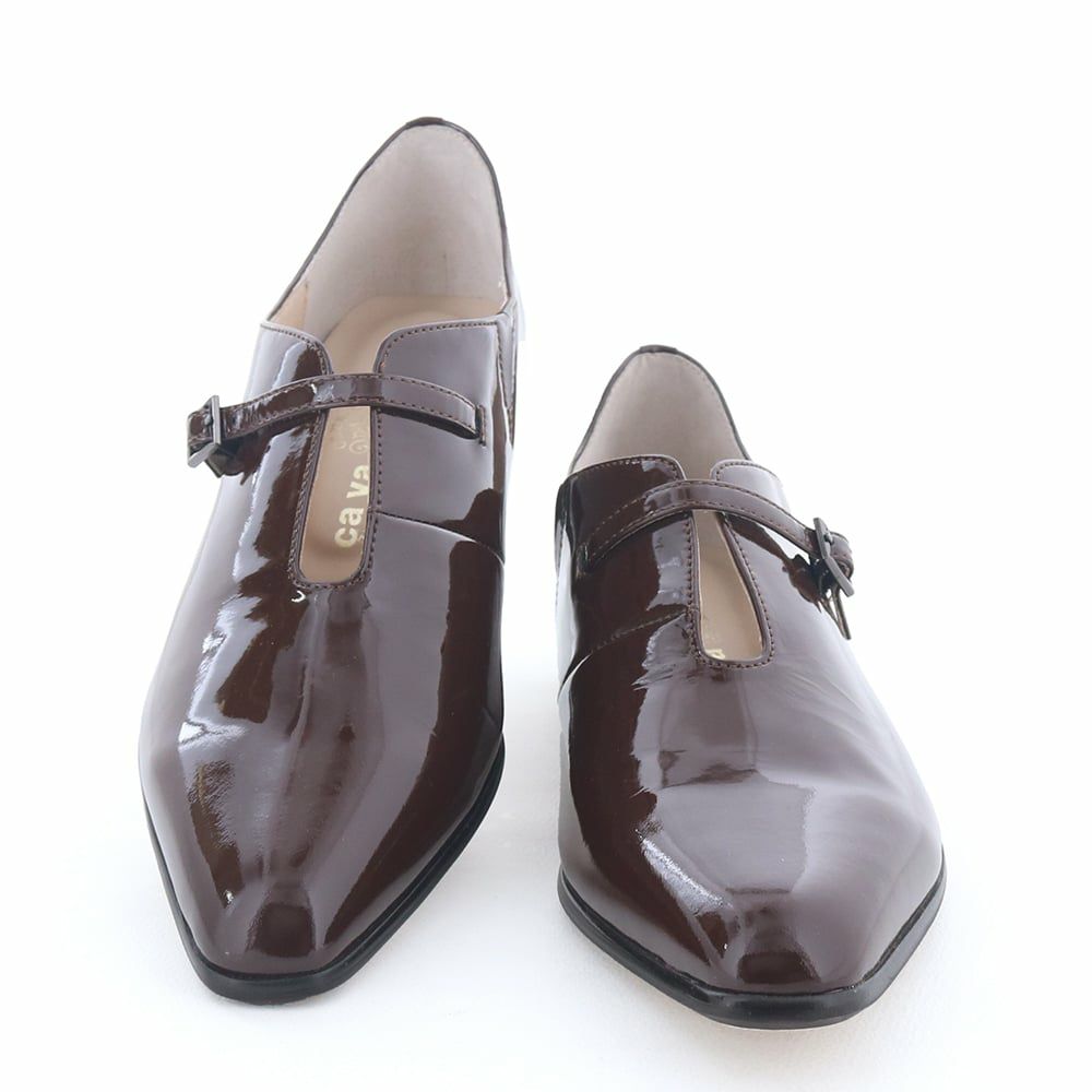 程よく抜け感のあるデザインは長いシーズン活躍してくれそう