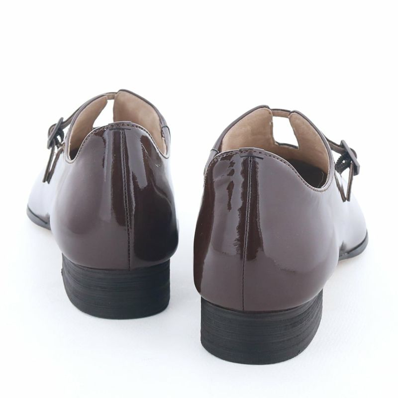 フォーマルにも日常にもなじむ万能なデザイン