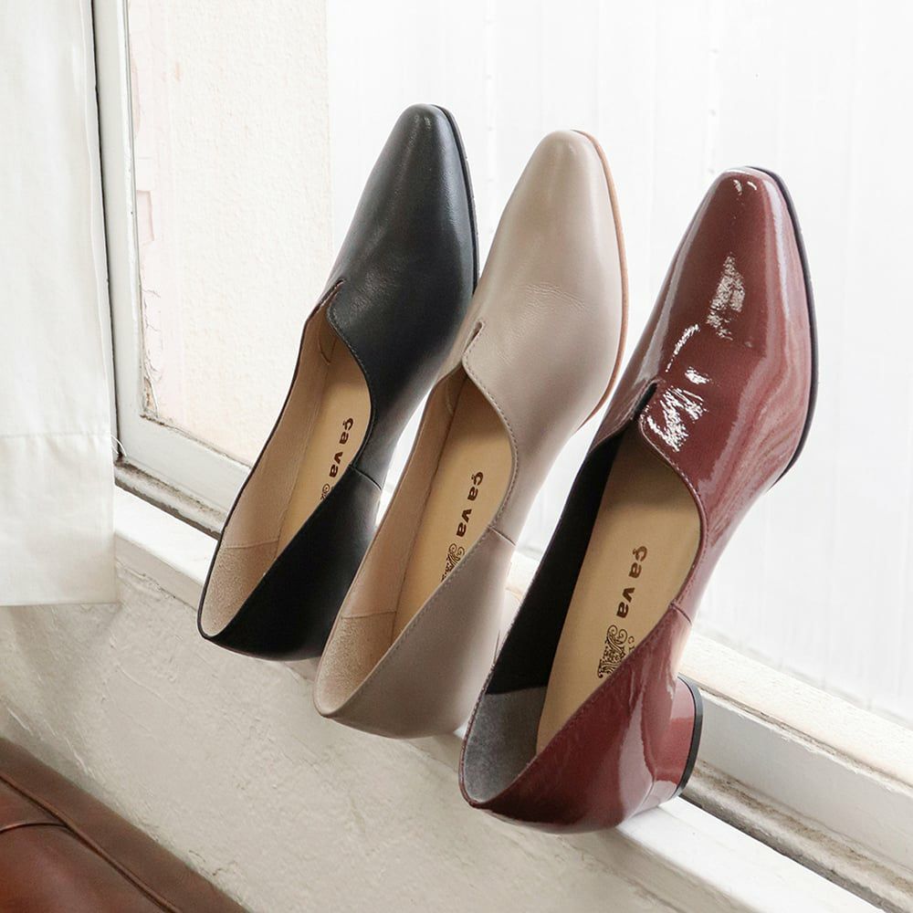 Vカットパンプス