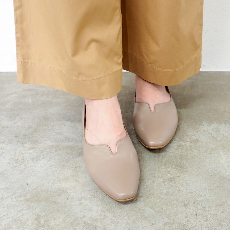 グレージュ