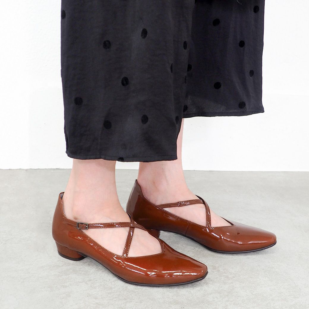 マロンブラウン