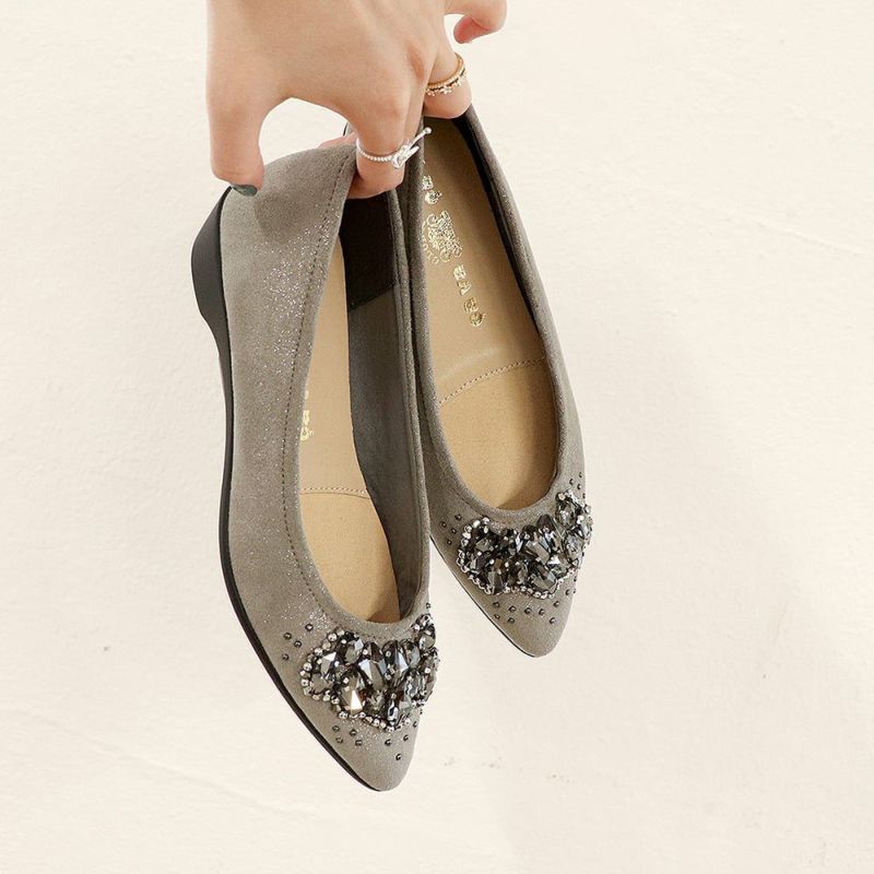 ガンメタリック