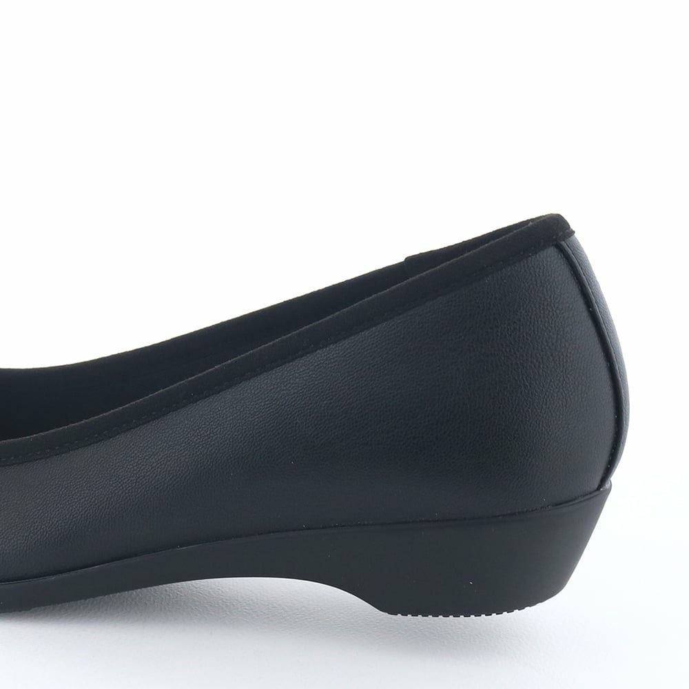 ヒールの高さ：約3.0cm