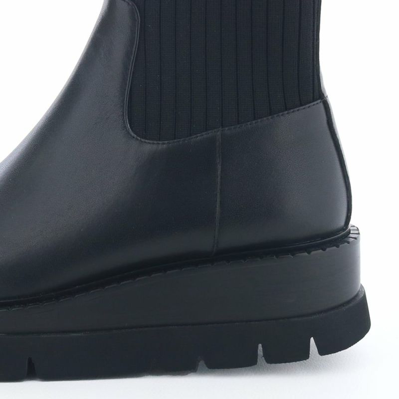 ヒールの高さ：約2.0cm