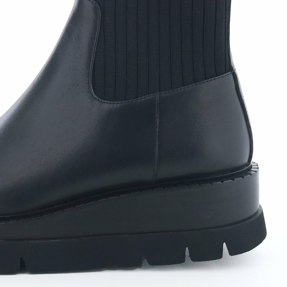 ヒールの高さ：約2.0cm