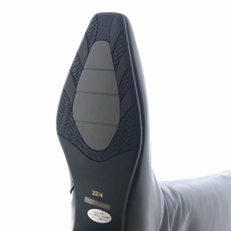 防滑ソールで滑りやすい床面も安心です