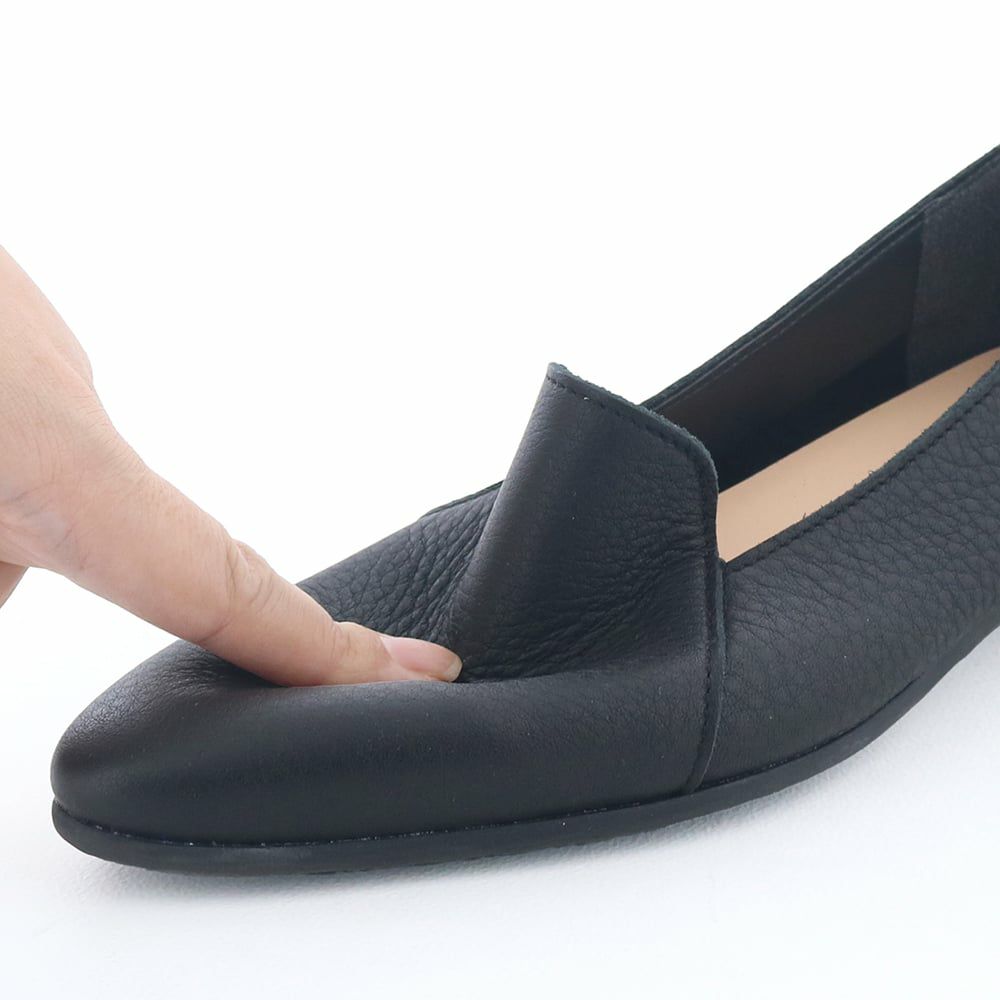 ソフトな作りで締め付けない。履くほどに足に馴染みます