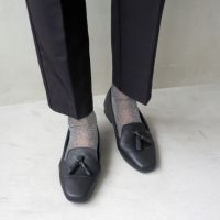 ブラック
