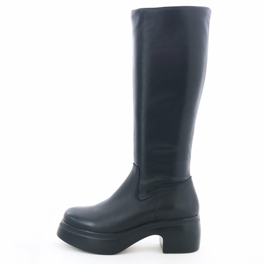 大人の足元にちょうどいい、リアルに使えるロングブーツ