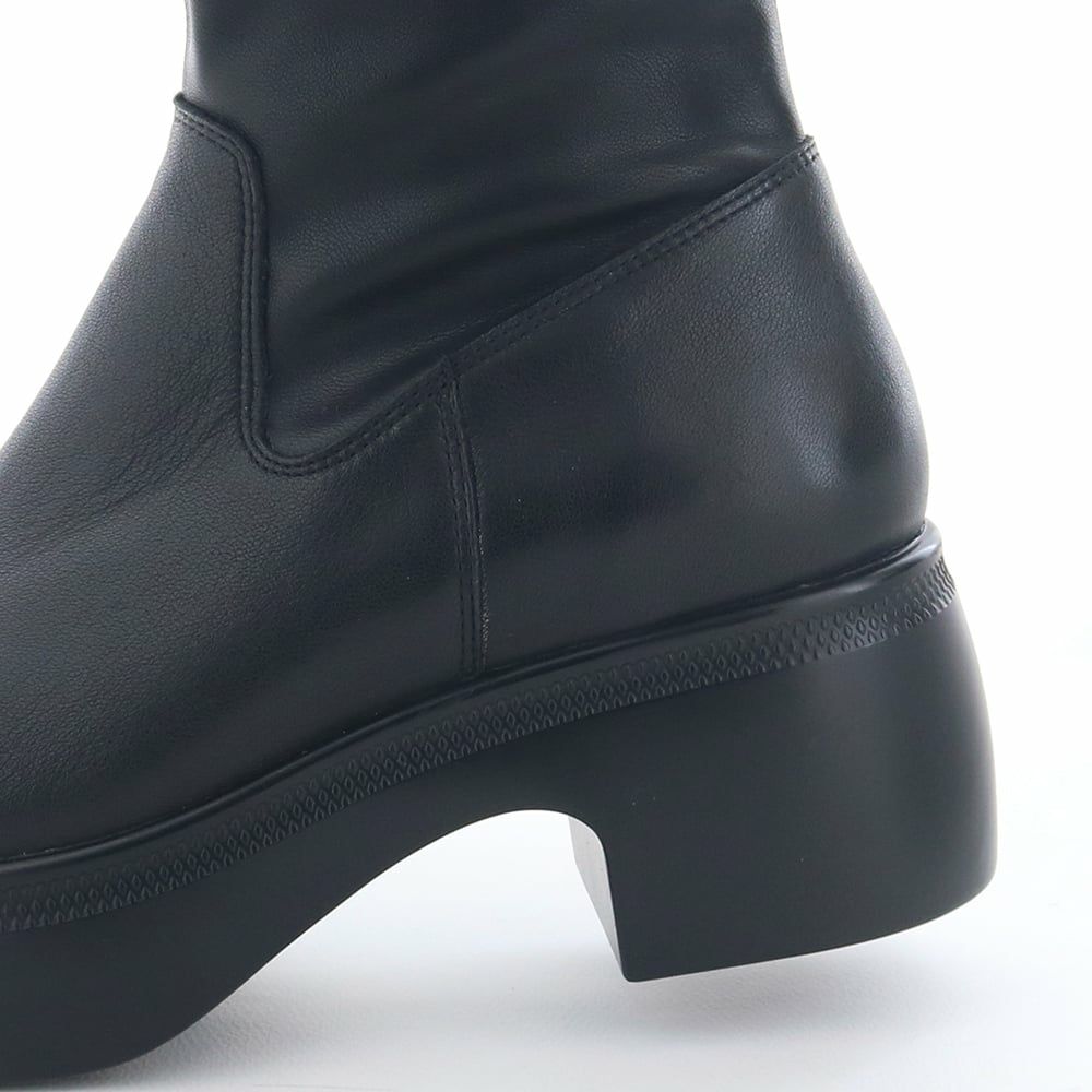 ヒールの高さ：約6.5cm