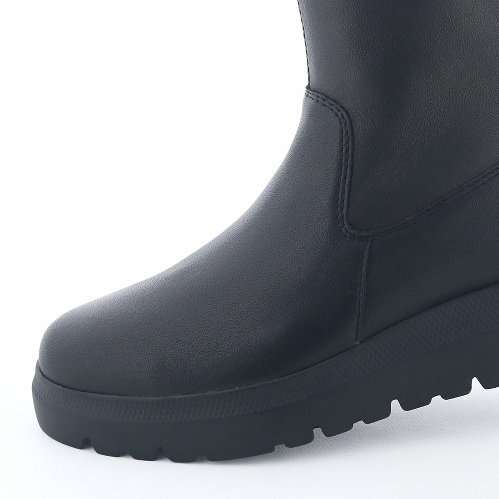 前底の厚さ：約2.0cm